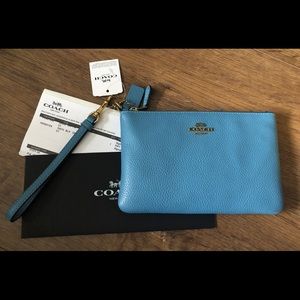 COACH-NWT Blue WRISTLET